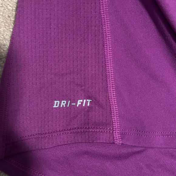 Nike Shirt - Picture 3 of 5